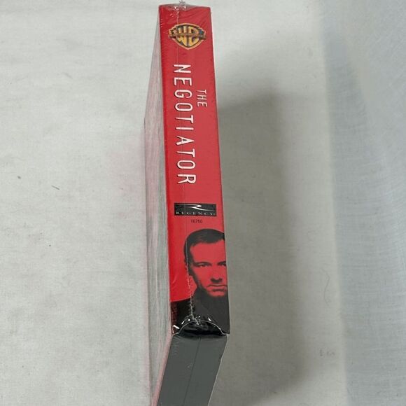 The Negotiator (VHS, 1998) Samuel L Jackson Kevin Spacey - New Sealed - Picture 4 of 6